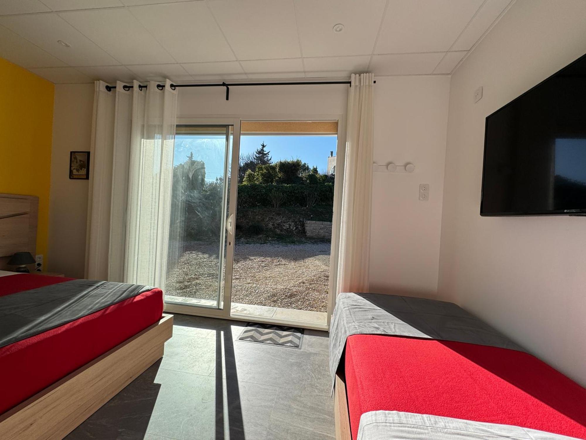 Domaine Maxxim Hotel Clermont-l'Herault Exterior photo